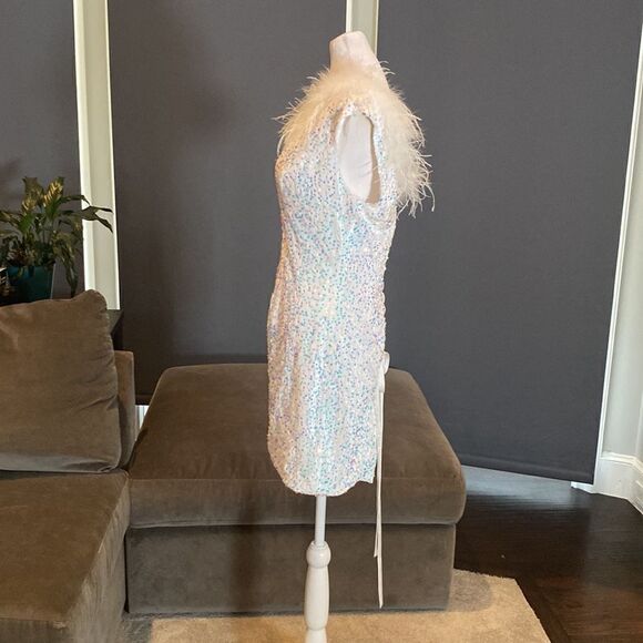 White Short Feather Sequin One Shoulder Prom Party Dress CorsetBack Size 12 NWOT - Picture 7 of 12